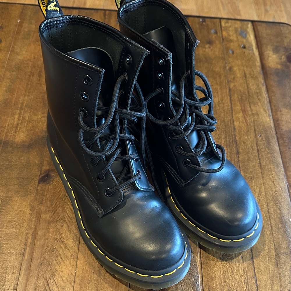 Dr. Martens. Black Leather Lace-Up Boots size 6 womens.